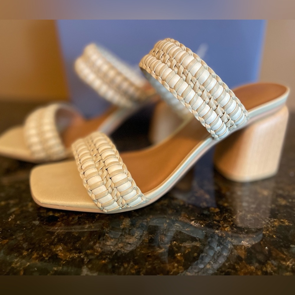 Nikola Mule Heels Universal Thread Cream Size 8